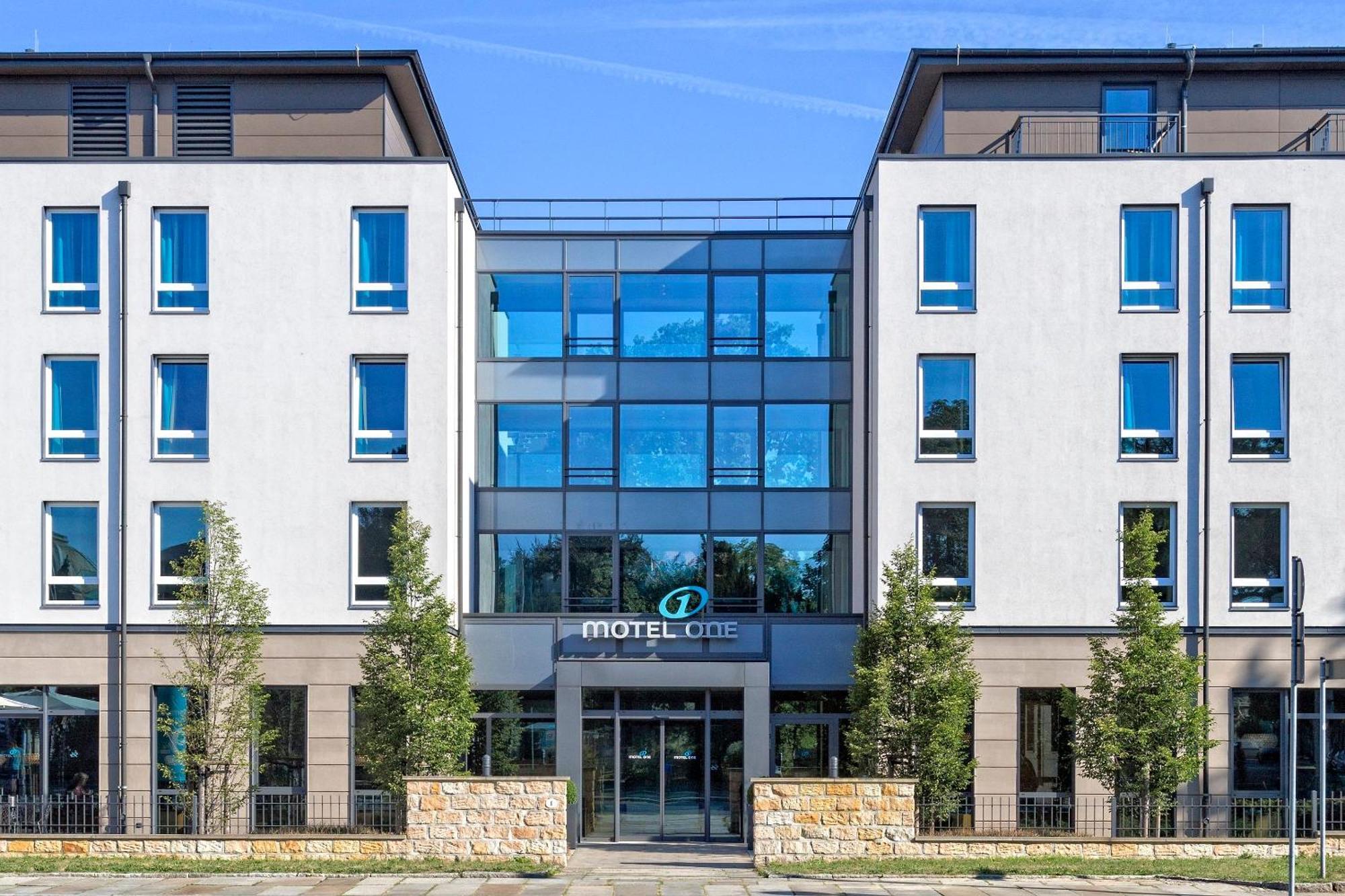 Motel One Dresden - Palaisplatz Экстерьер фото