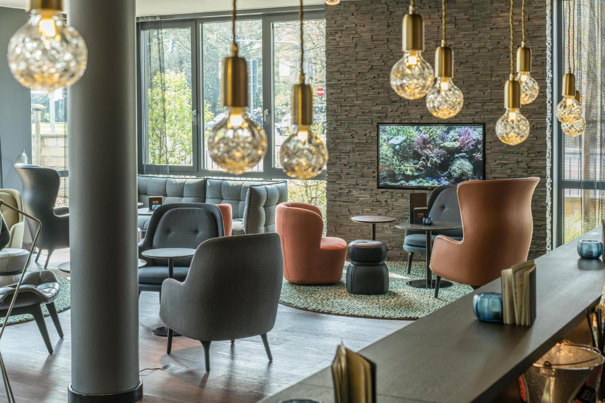 Motel One Dresden - Palaisplatz Экстерьер фото